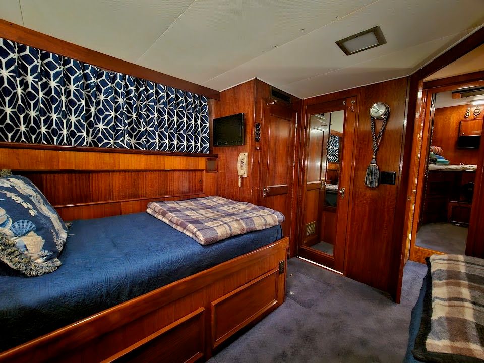 1975 Hatteras 58 Long Range Cruiser - 41