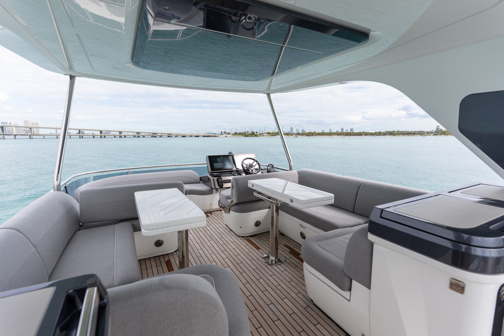 2025 Galeon 560 FLY - Image 61