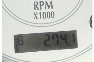 Tachometer displaying 2741 RPM on 2007 Four Winns 200 Horizon boat.