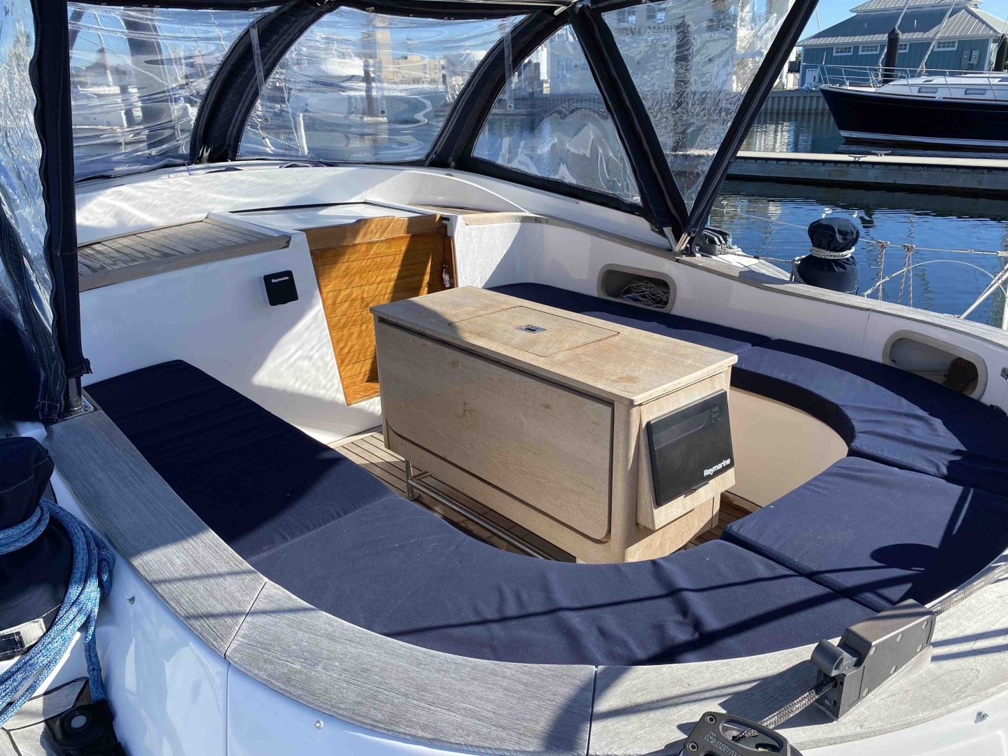 2002 Northwind 58 - Image 10