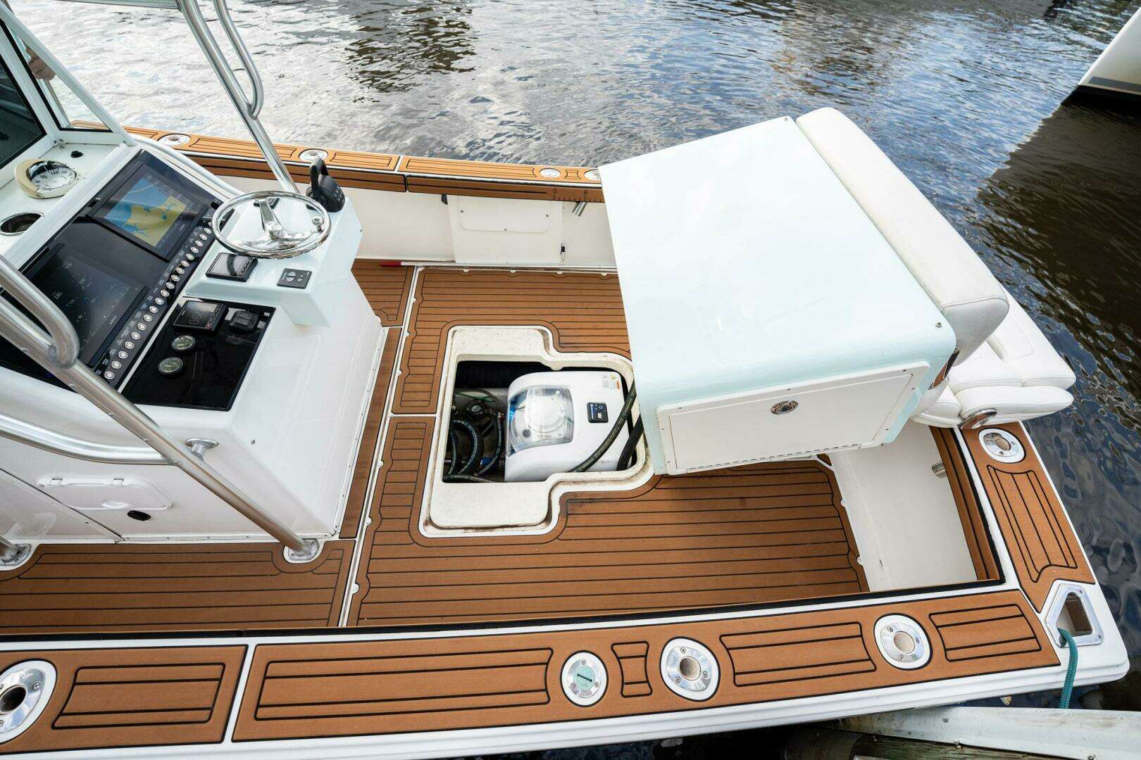 2009 Bimini 24 Center Console - Image 27