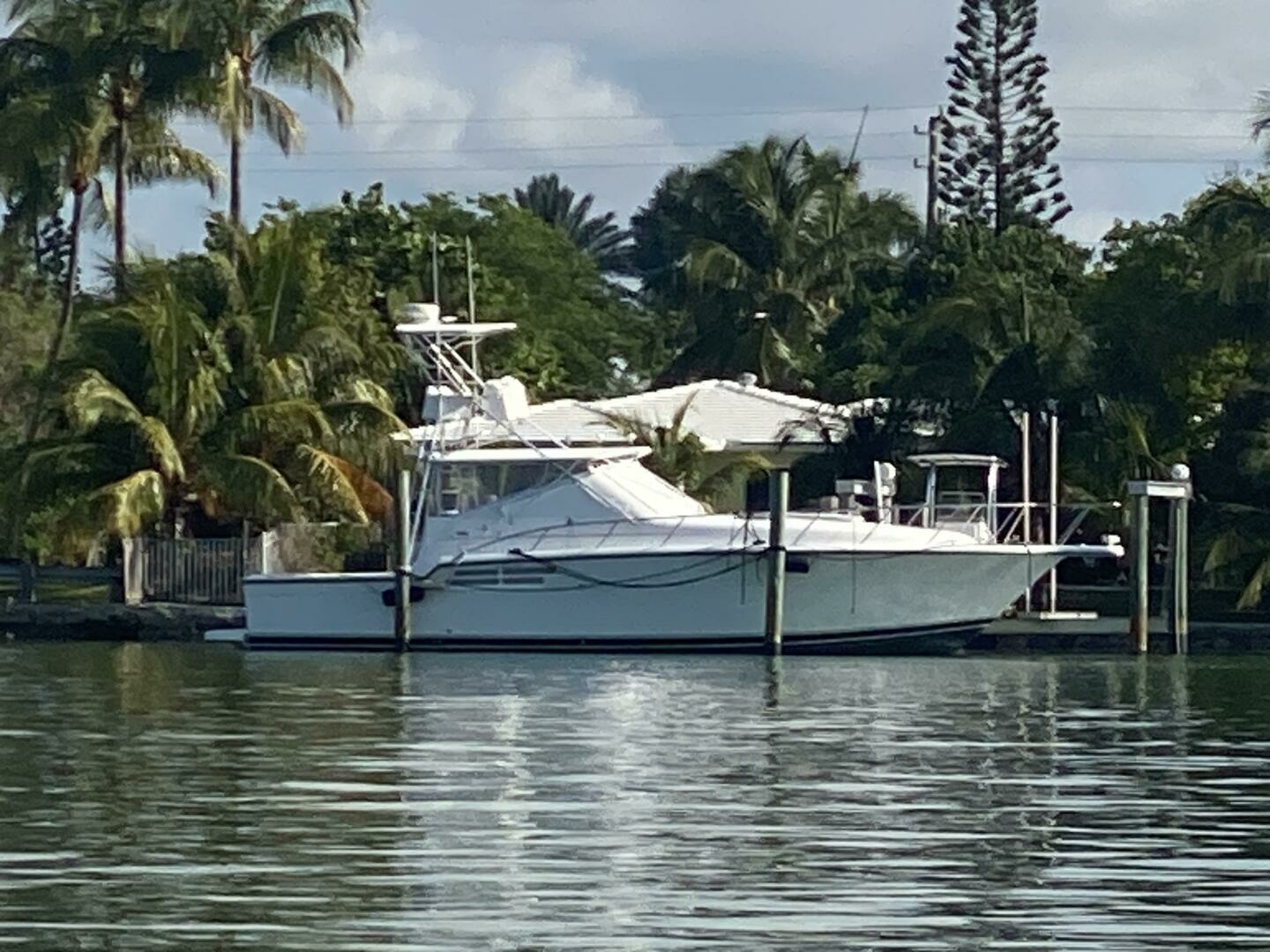 1999 Tiara Yachts 43 Open - Image 9