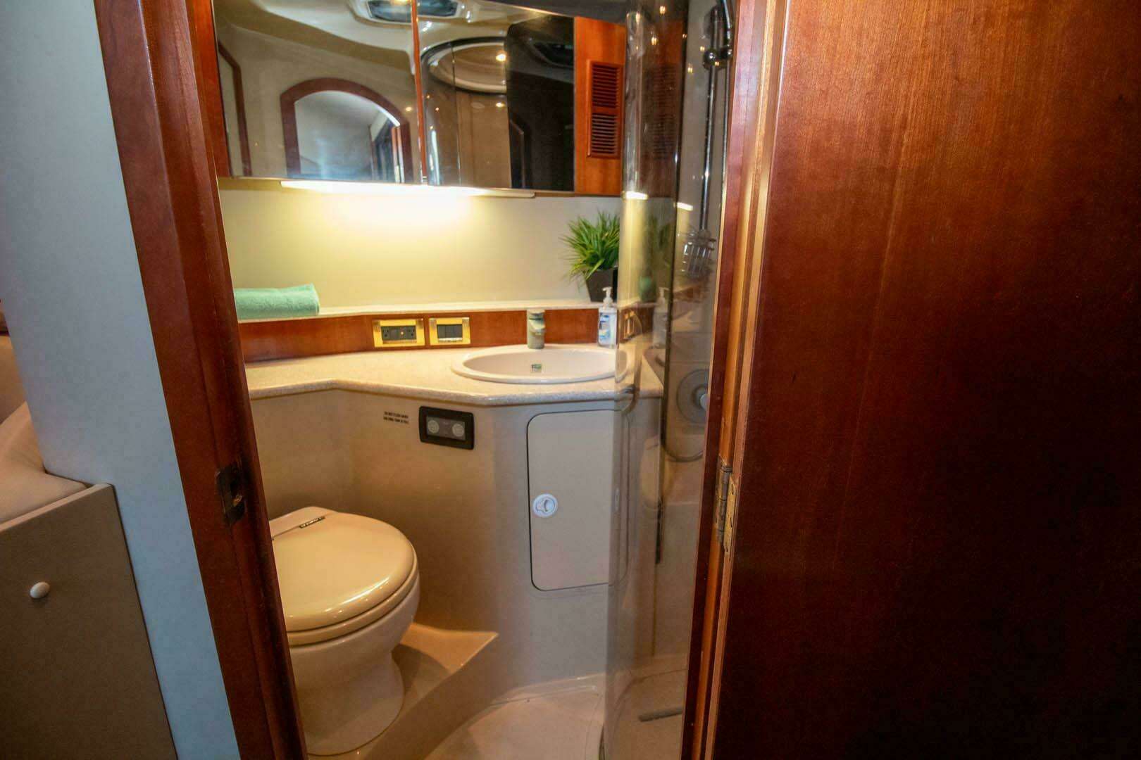 2006 Rampage 38 Express - Image 9