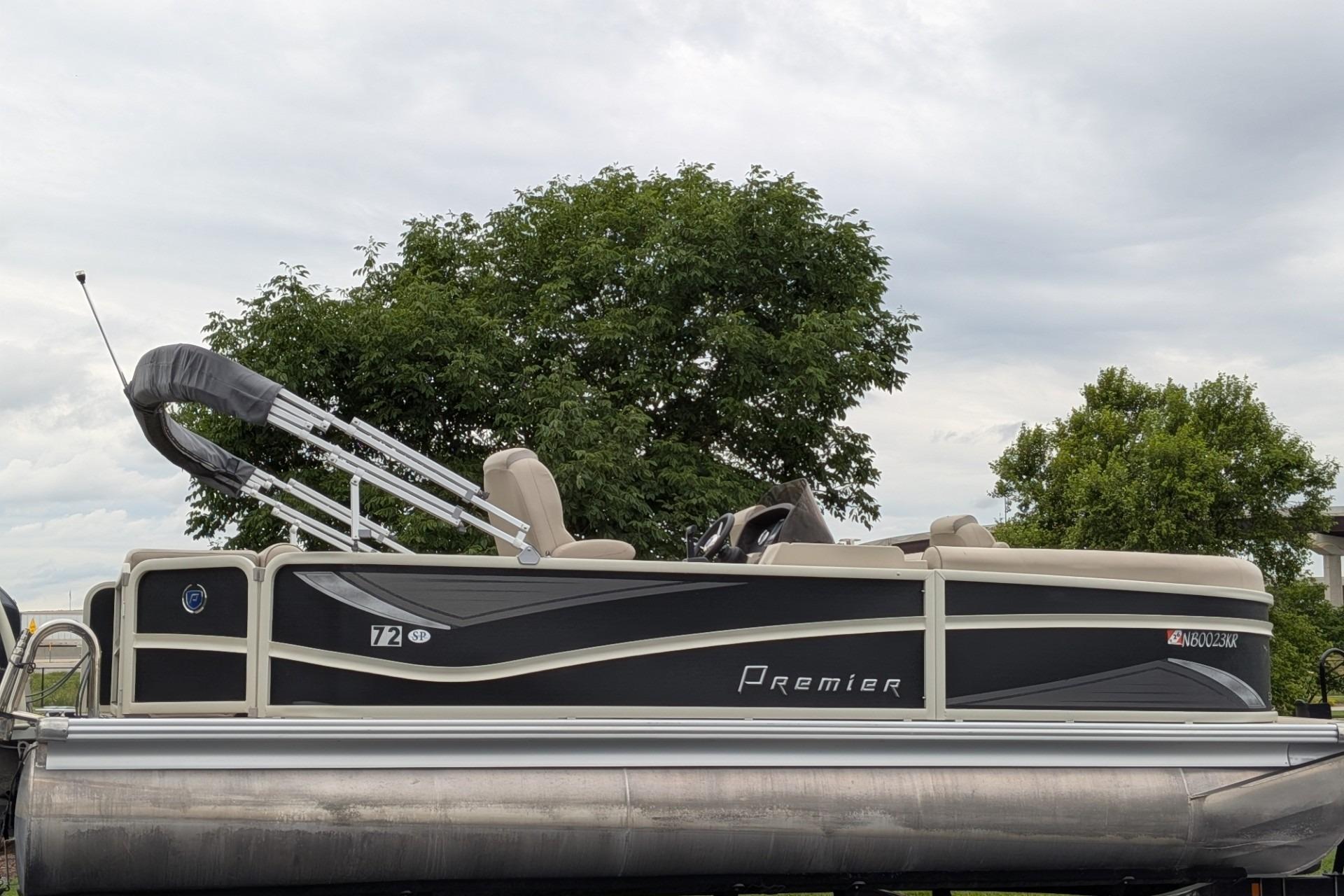 2018 Premier 220 SunSation