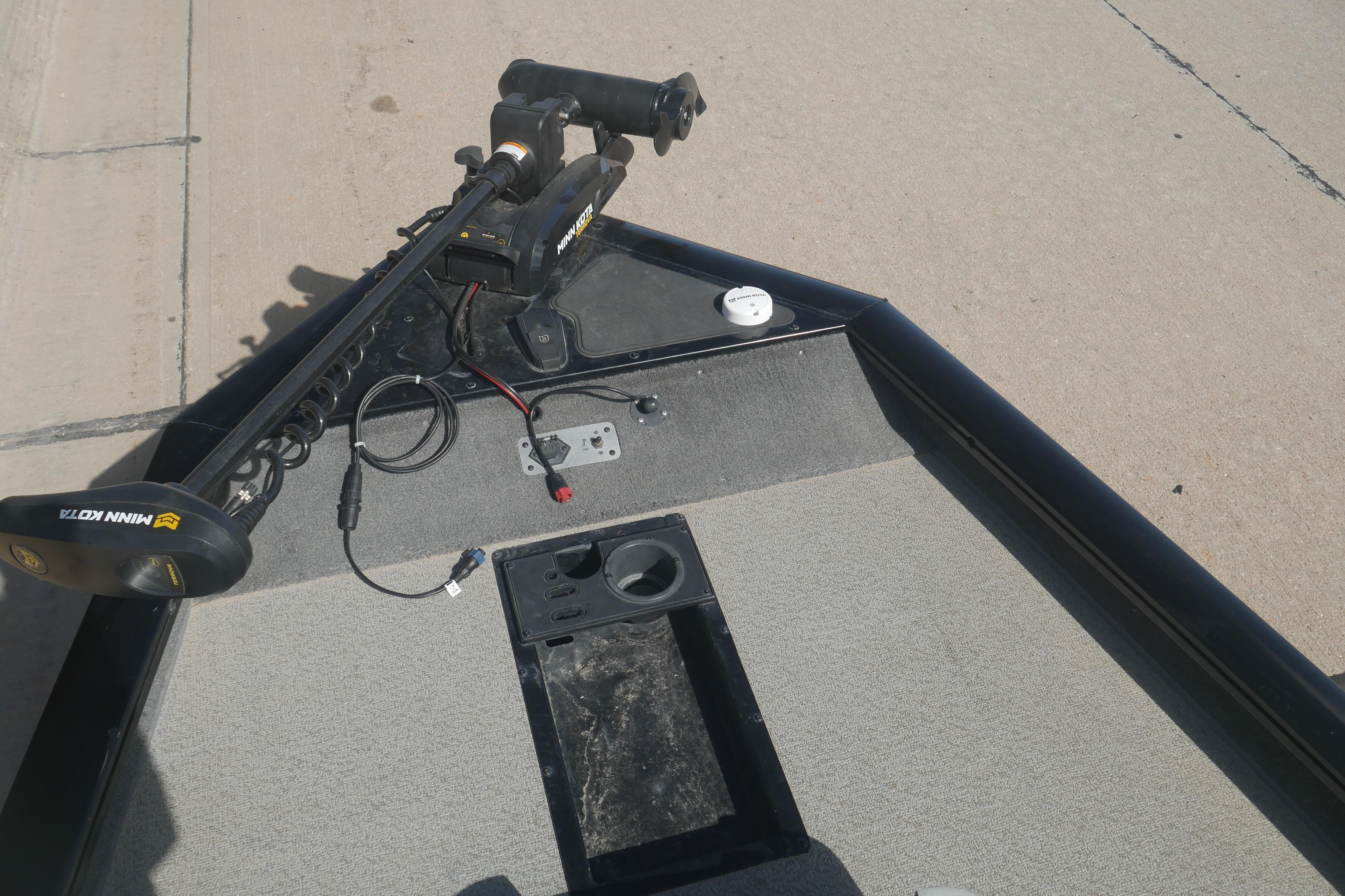 2018 Tracker Pro Team 175 TXW boat deck with Minn Kota trolling motor.