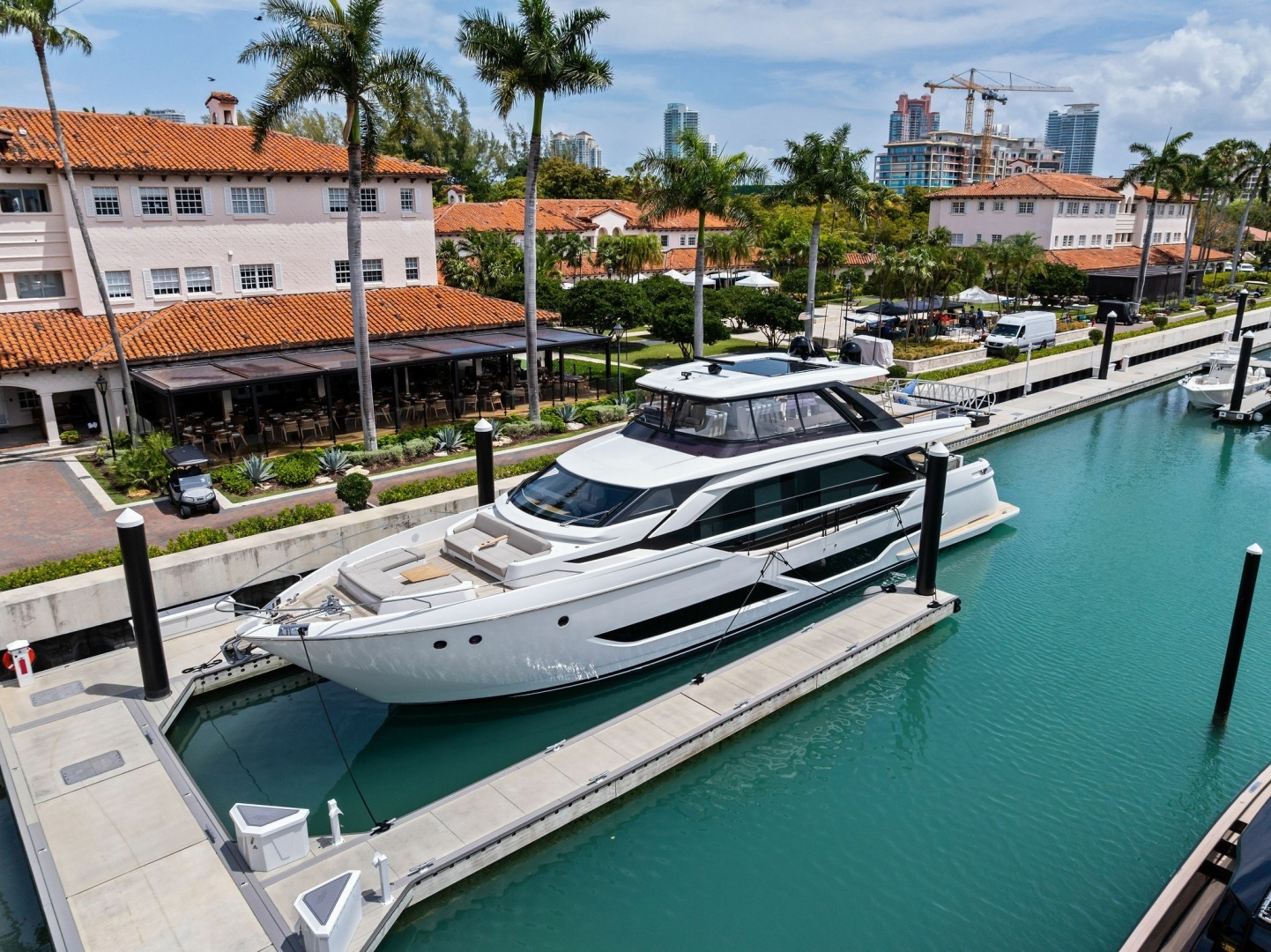 2023 Ferretti Yachts 860 - Image 3