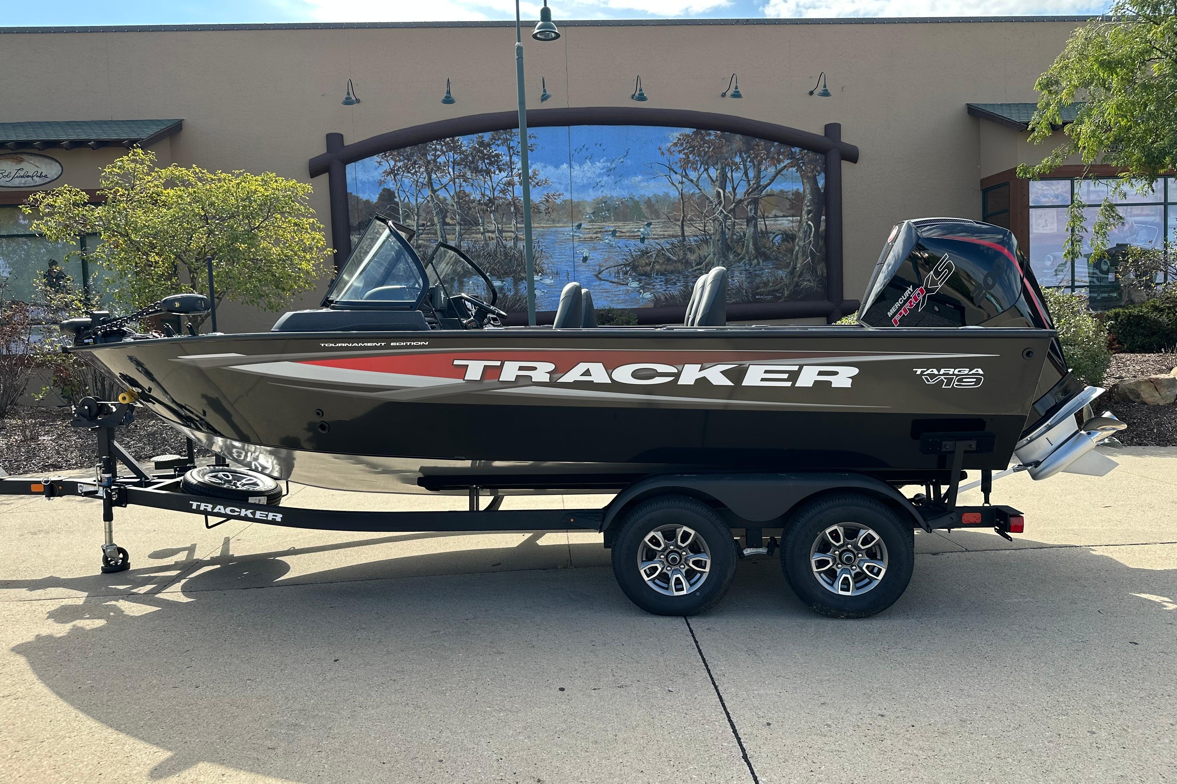 2026 Tracker Targa V-19 WT