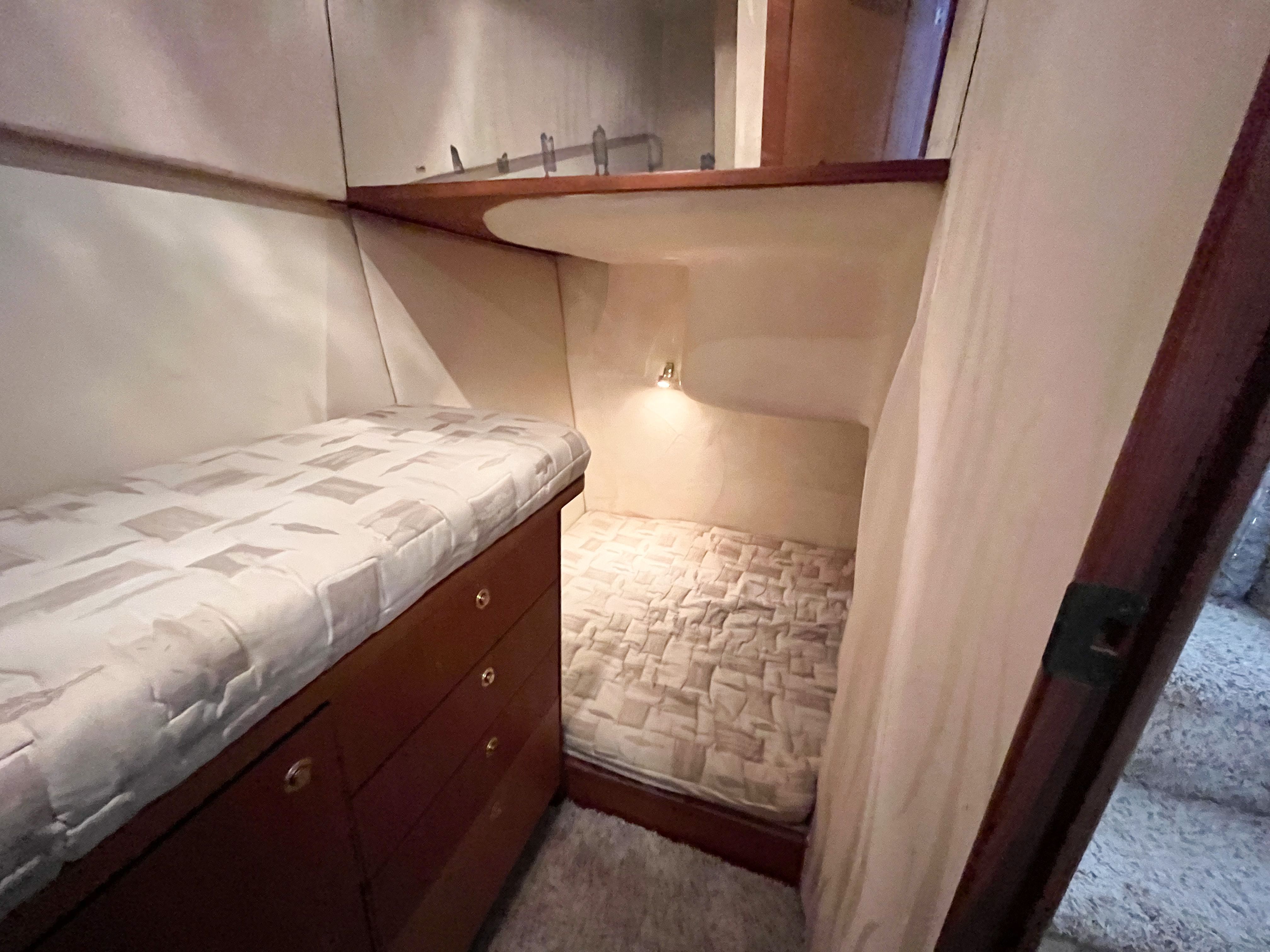 2002 Ocean Yachts 48 Super Sport - 41