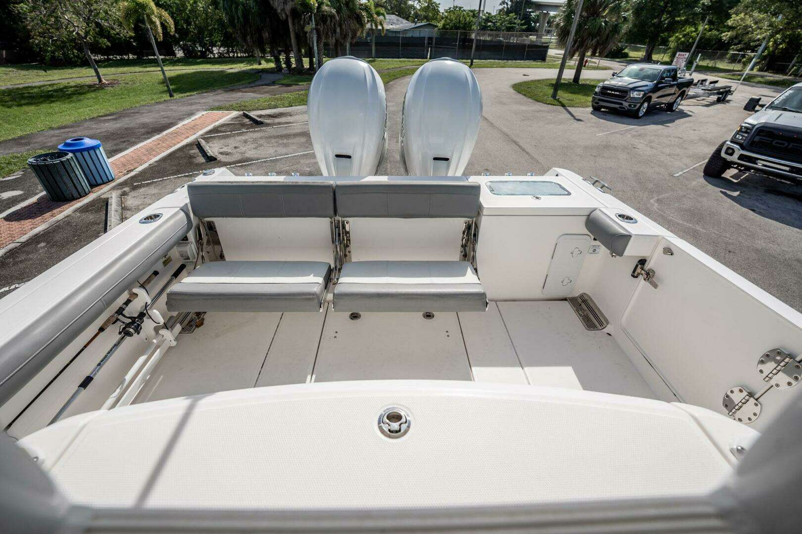 2021 Everglades 335 Center Console - Image 45