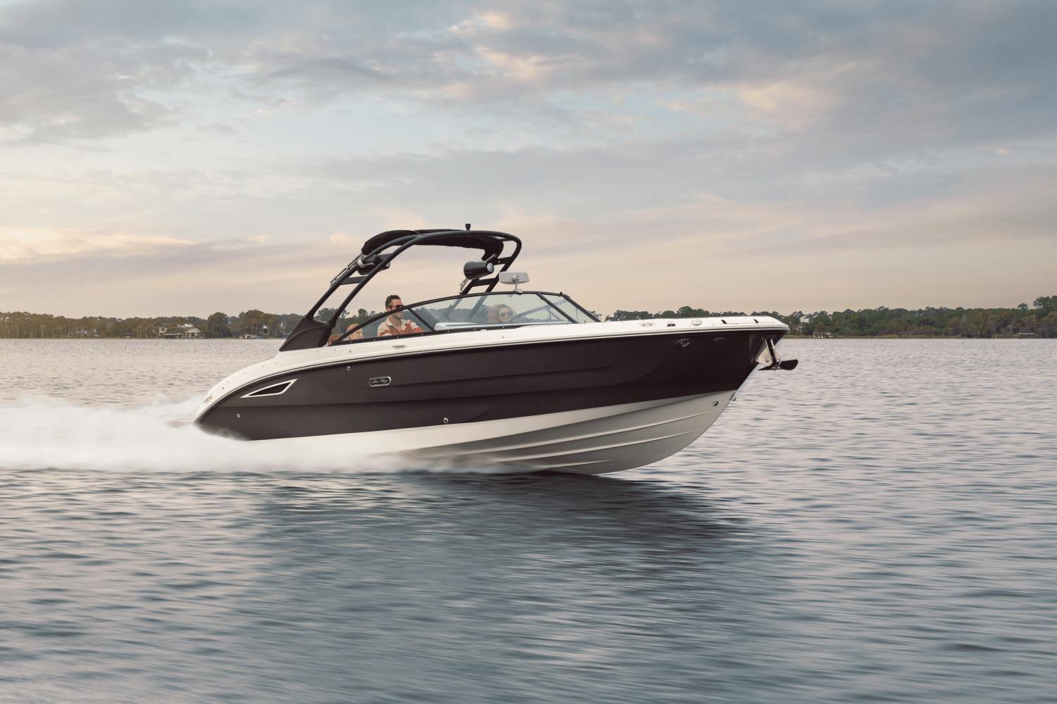 2025 Sea Ray SDX 270