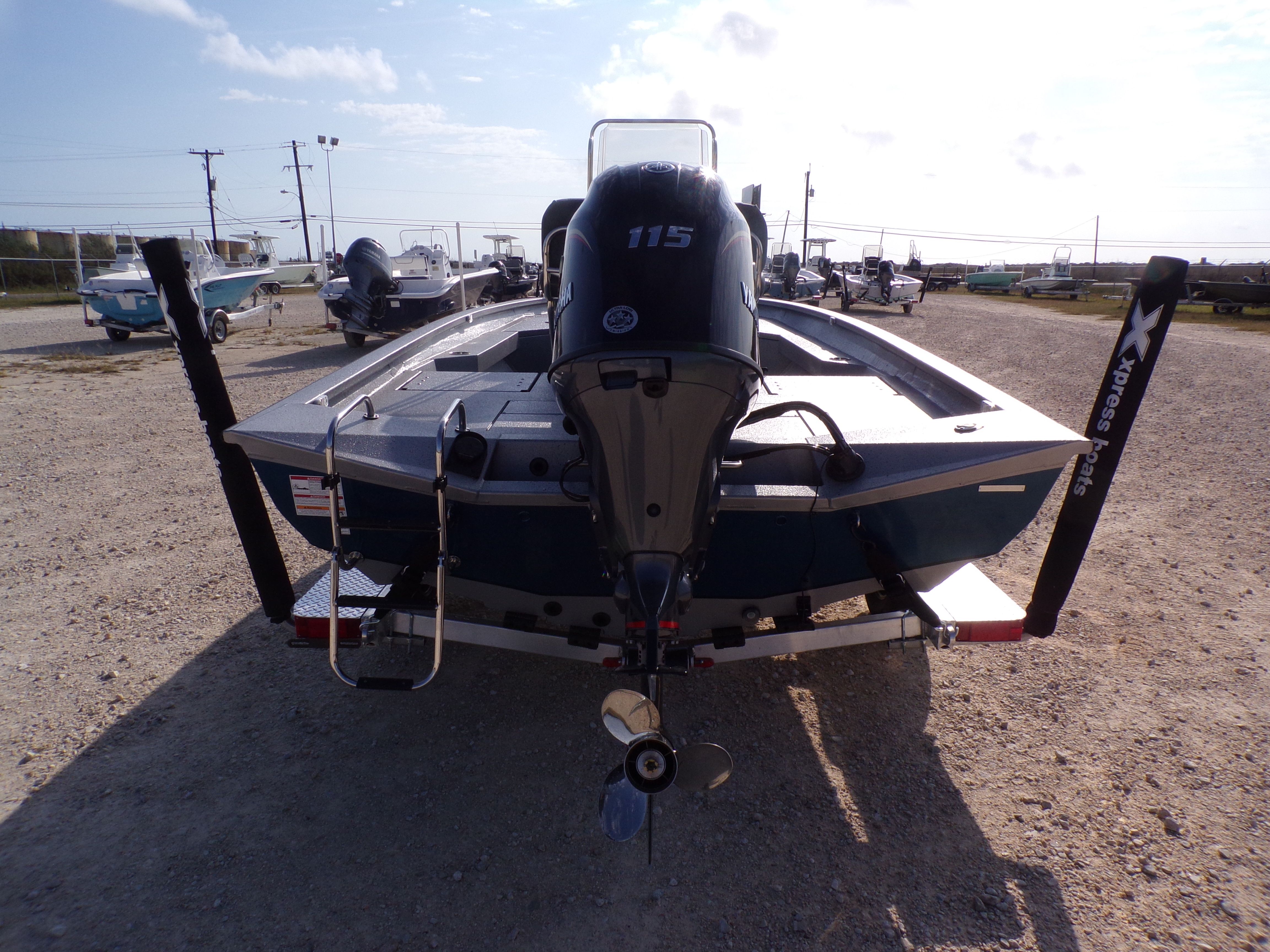 2026 Xpress H20B Bay - 9