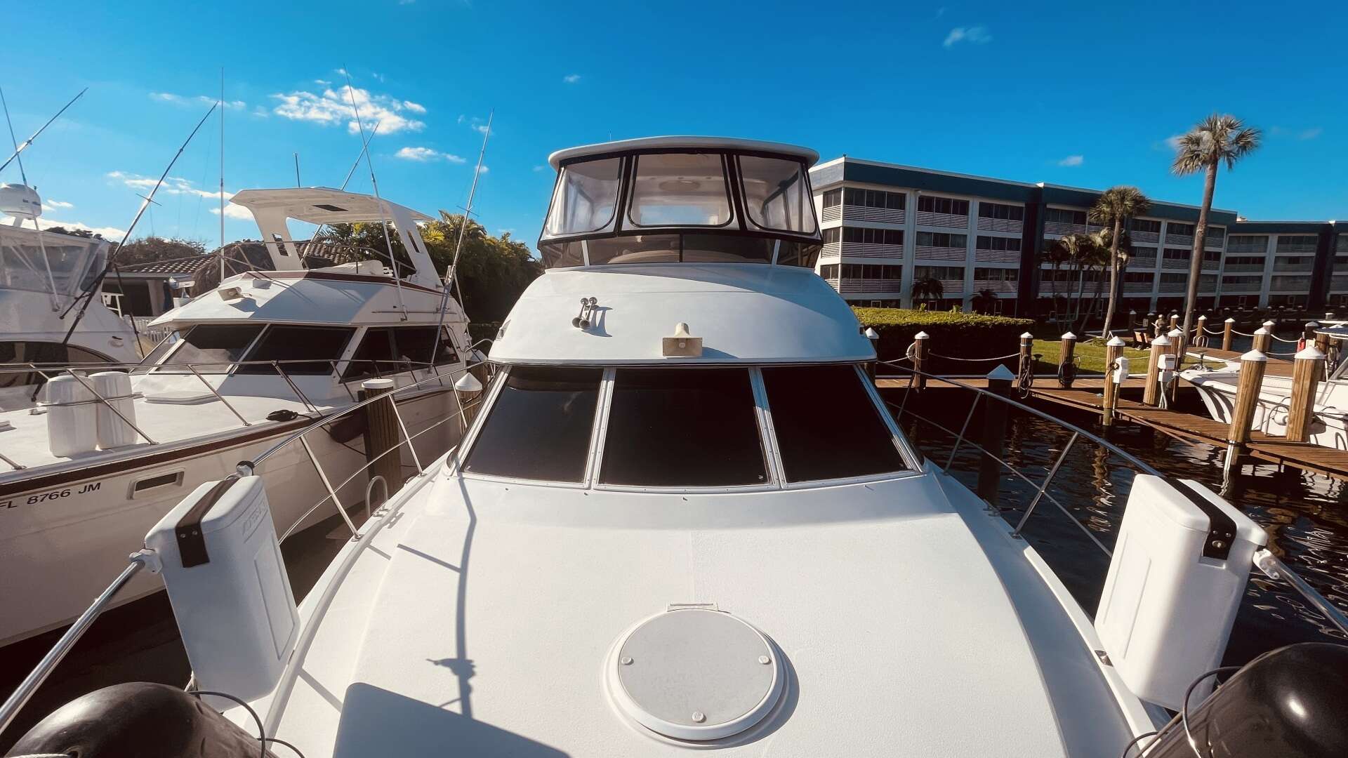 1997 CARVER YACHTS 500 COCKPIT MY - Image 64