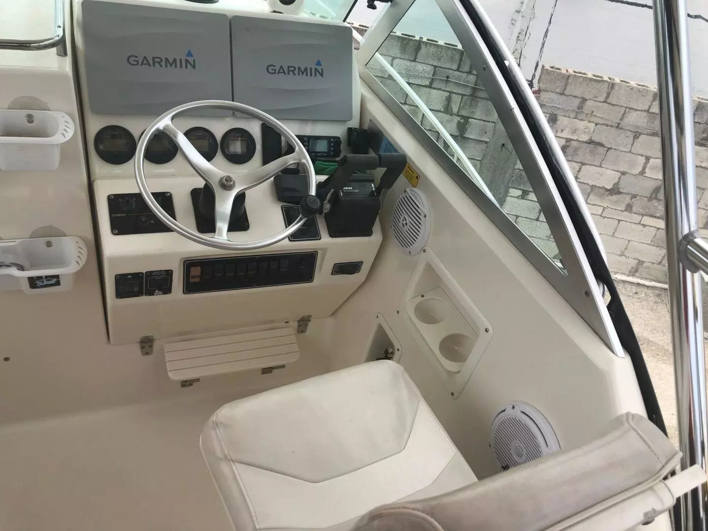 2003 Pursuit 2870 Walkaround - Image 10