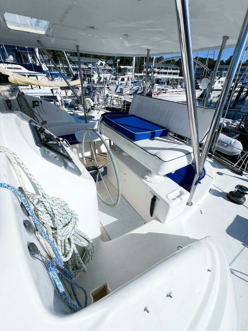 2010 Broadblue 435 - Image 28