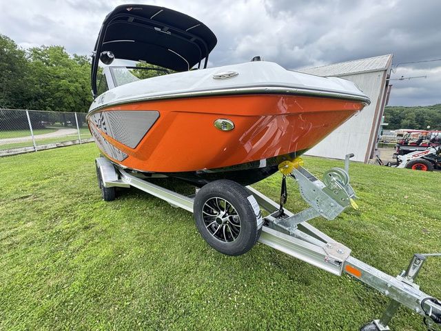 2027 Scarab 210 LX Wake - 9
