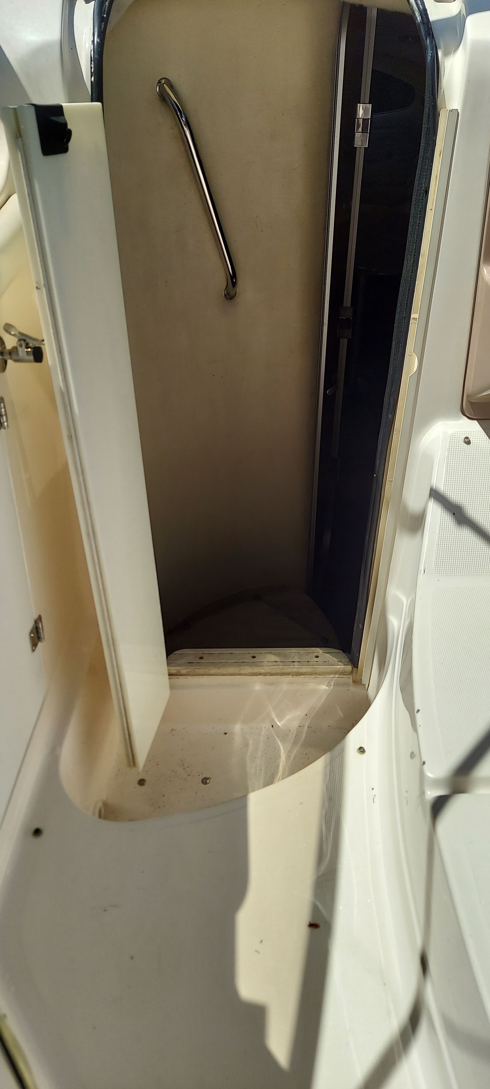 Entrance to cabin of 2004 Regal Commodore 2465 yacht.