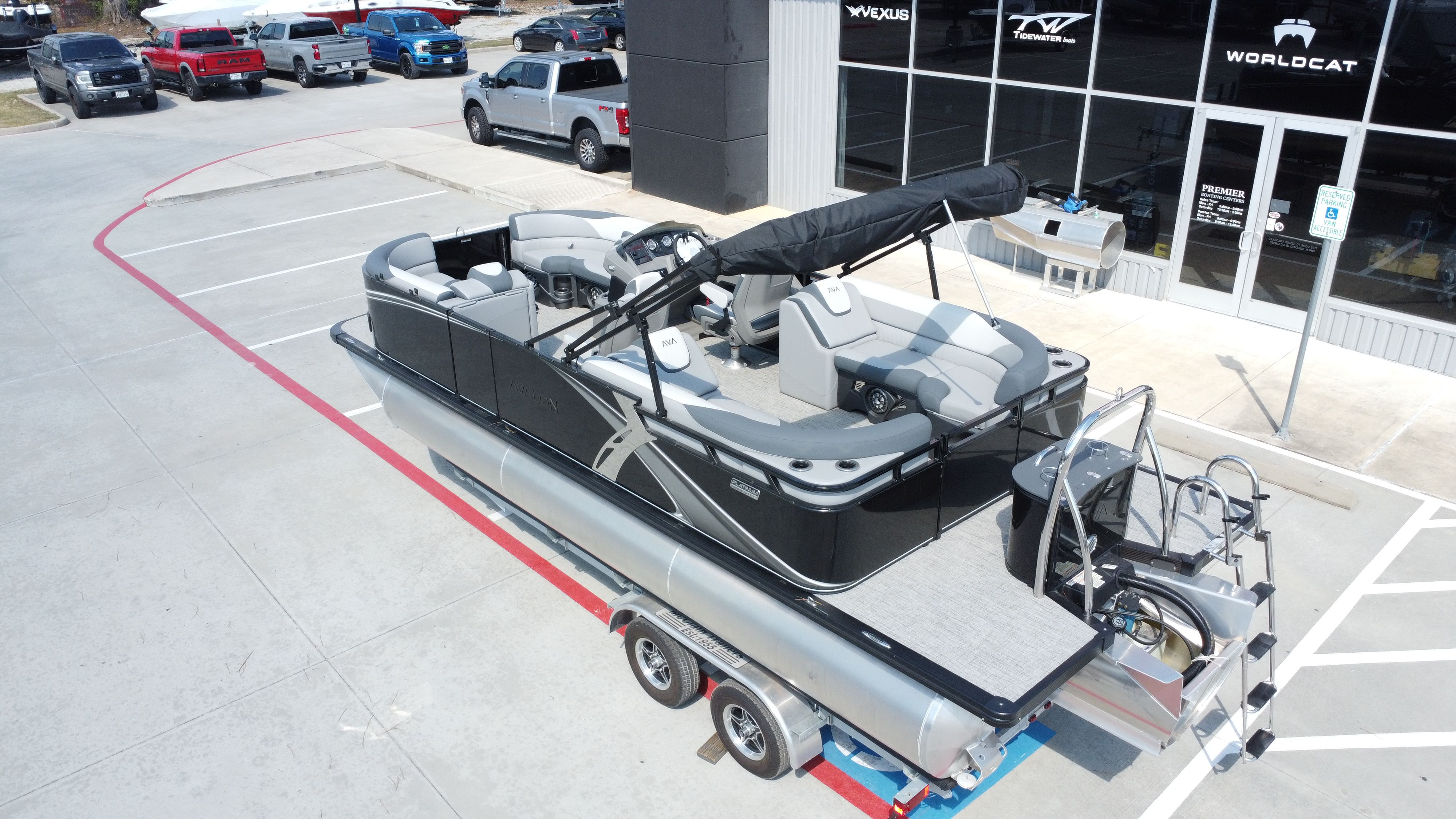 2025 Avalon LSZ Quad Lounge - 23' - 17
