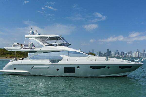 2017 Azimut 72 Flybridge