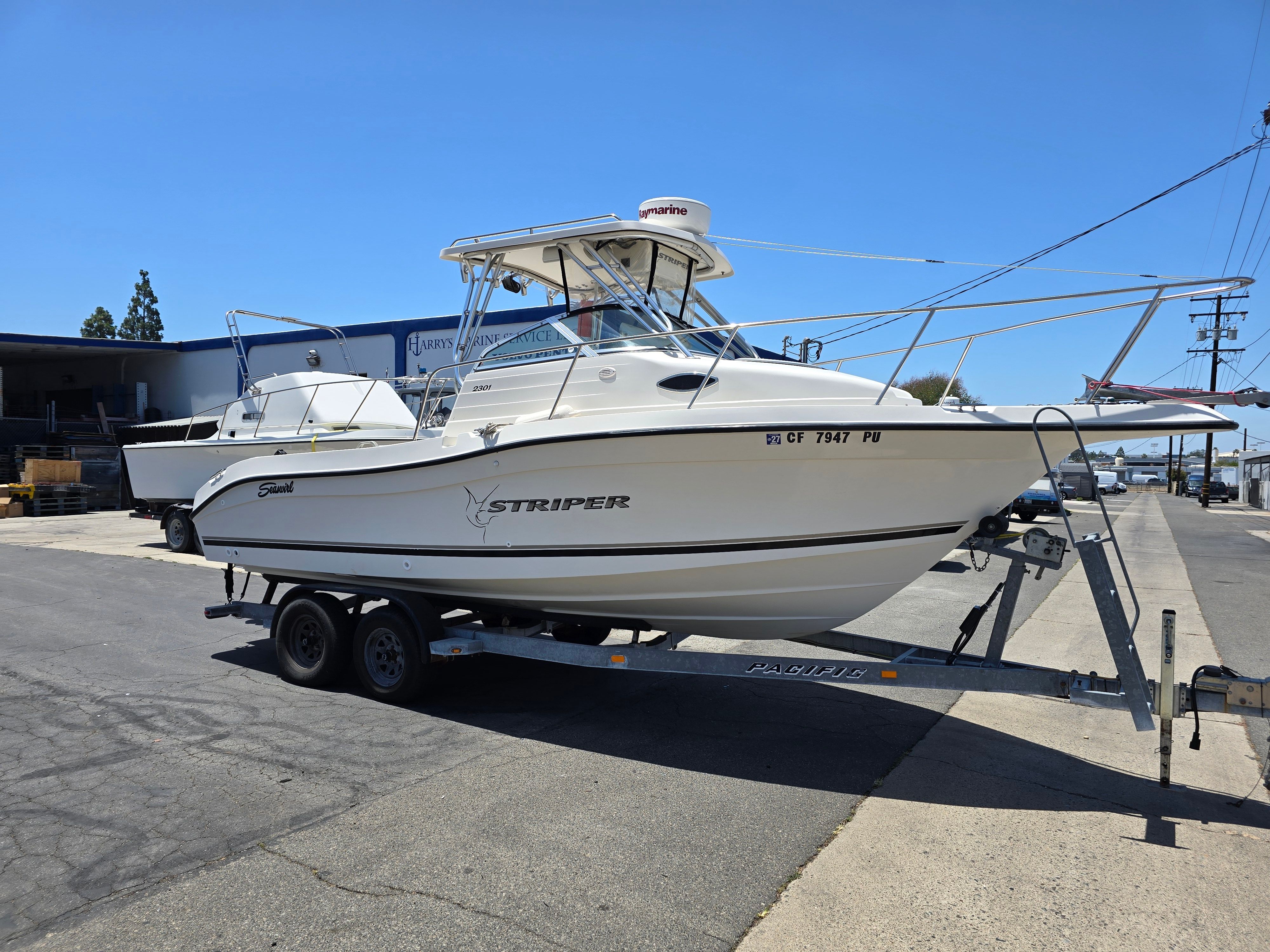 2001 Seaswirl Striper 2301 - 2