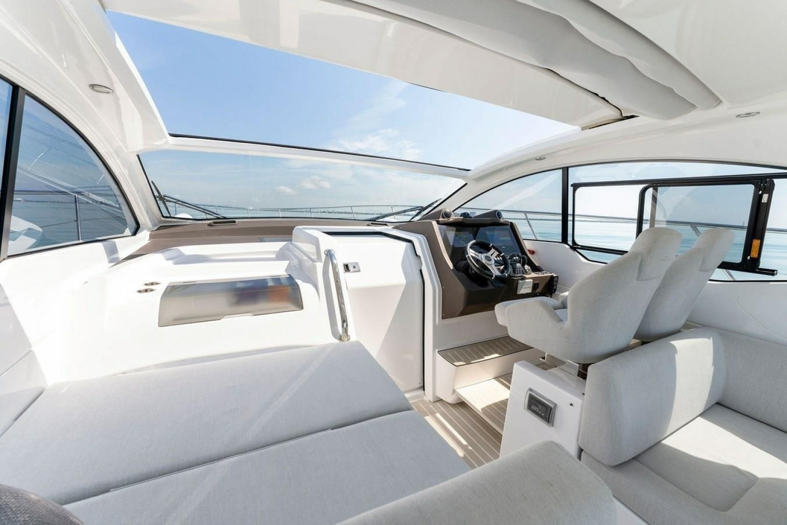 2021 Azimut Atlantis - Image 17