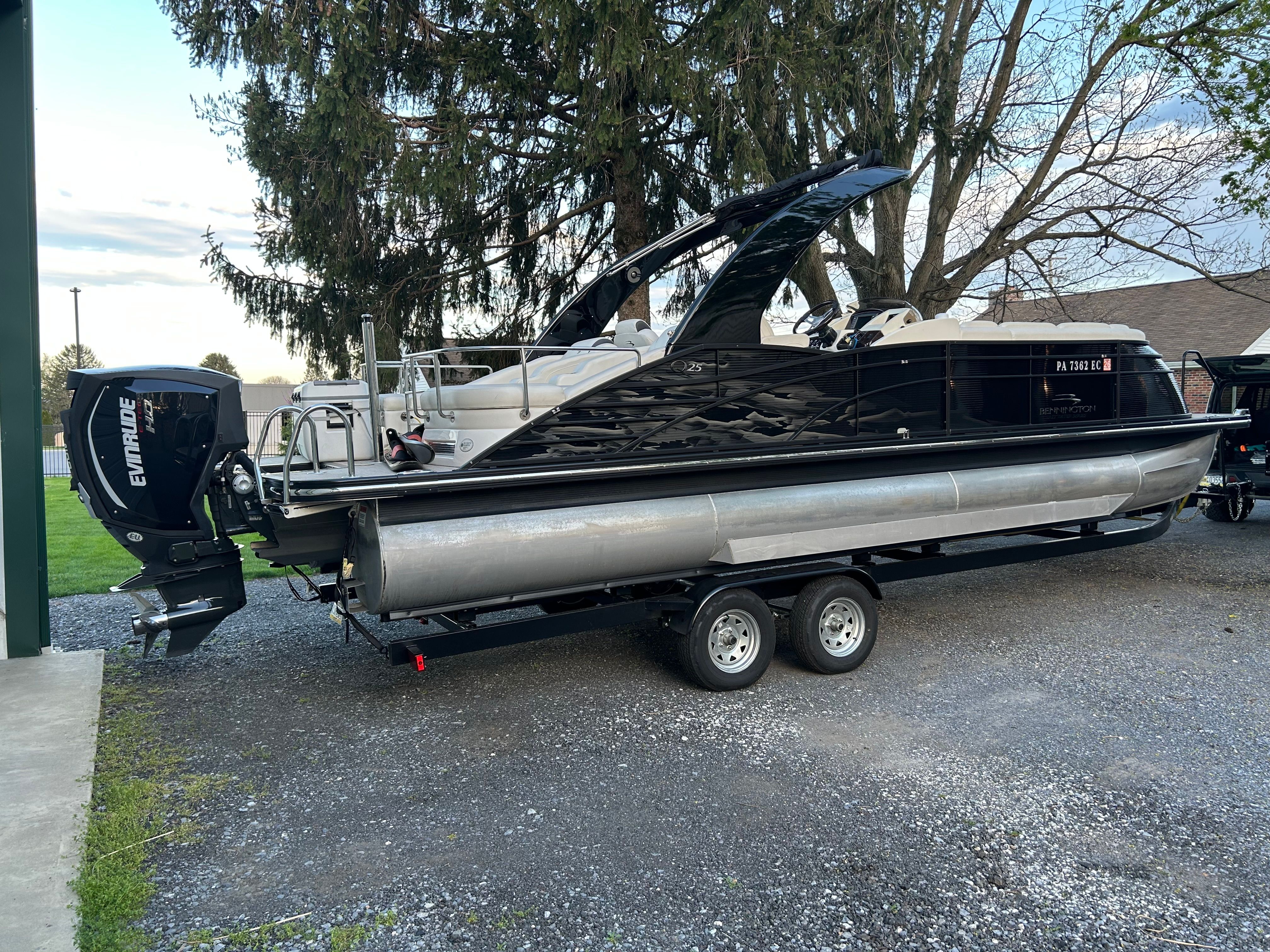 2017 Bennington 25 QX - 2