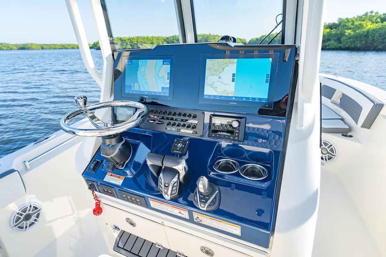 2027 Cobia 245 Center Console - 11