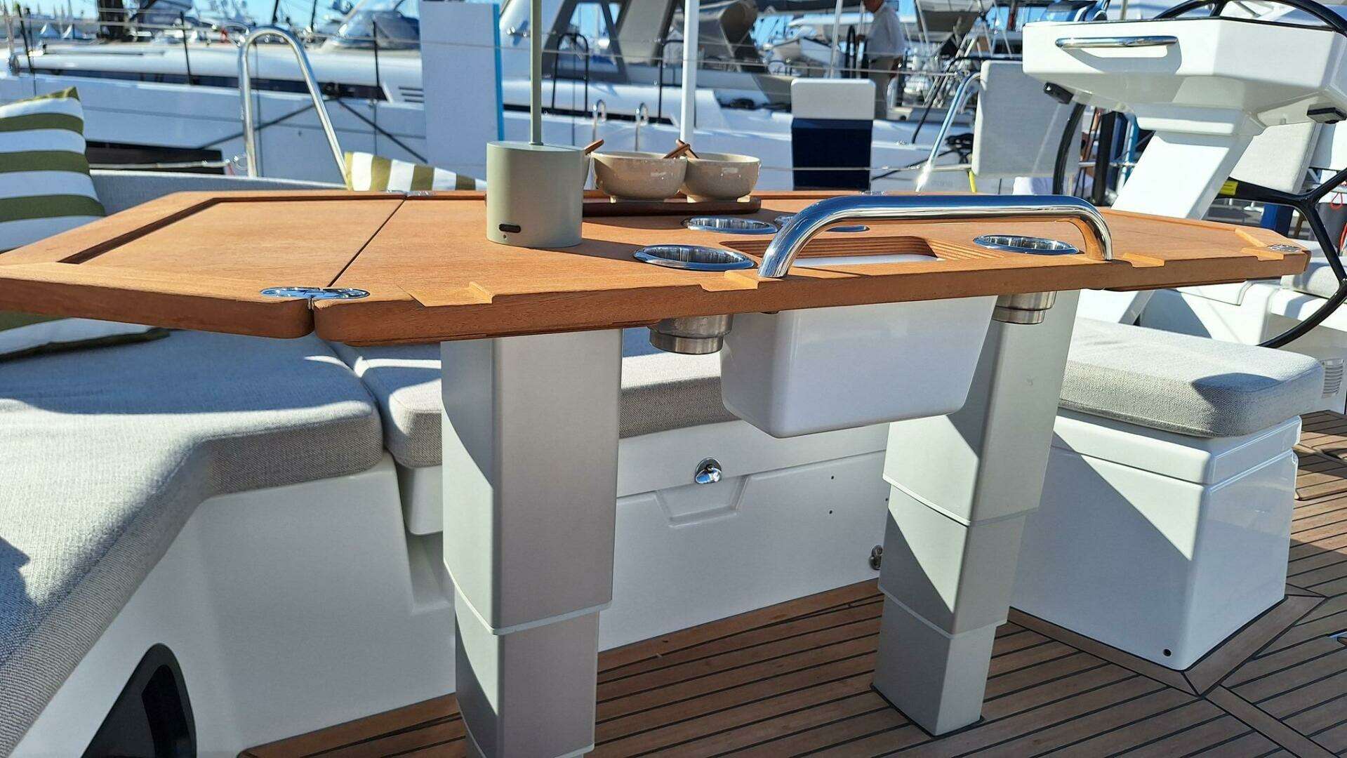 2026 Beneteau Oceanis 52 - Image 12