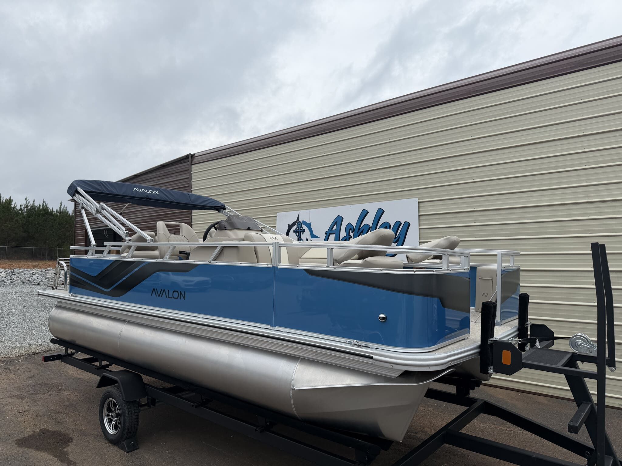 2026 Avalon Venture 19 QUAD FISH-90HP