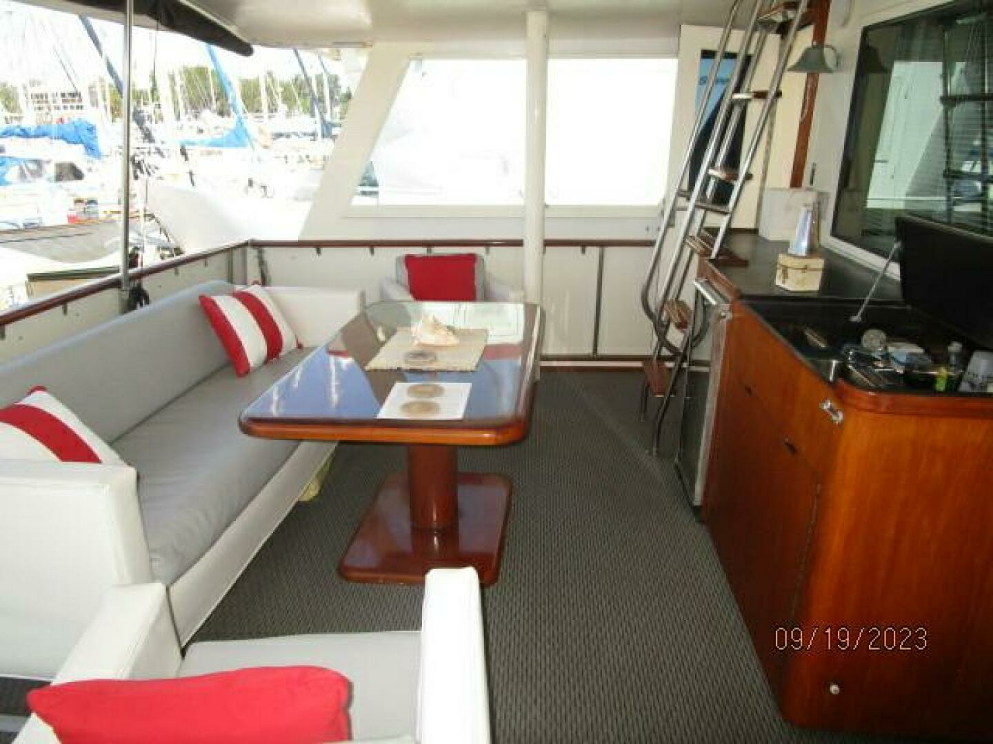 1986 Hatteras 63 CPMY - Image 32