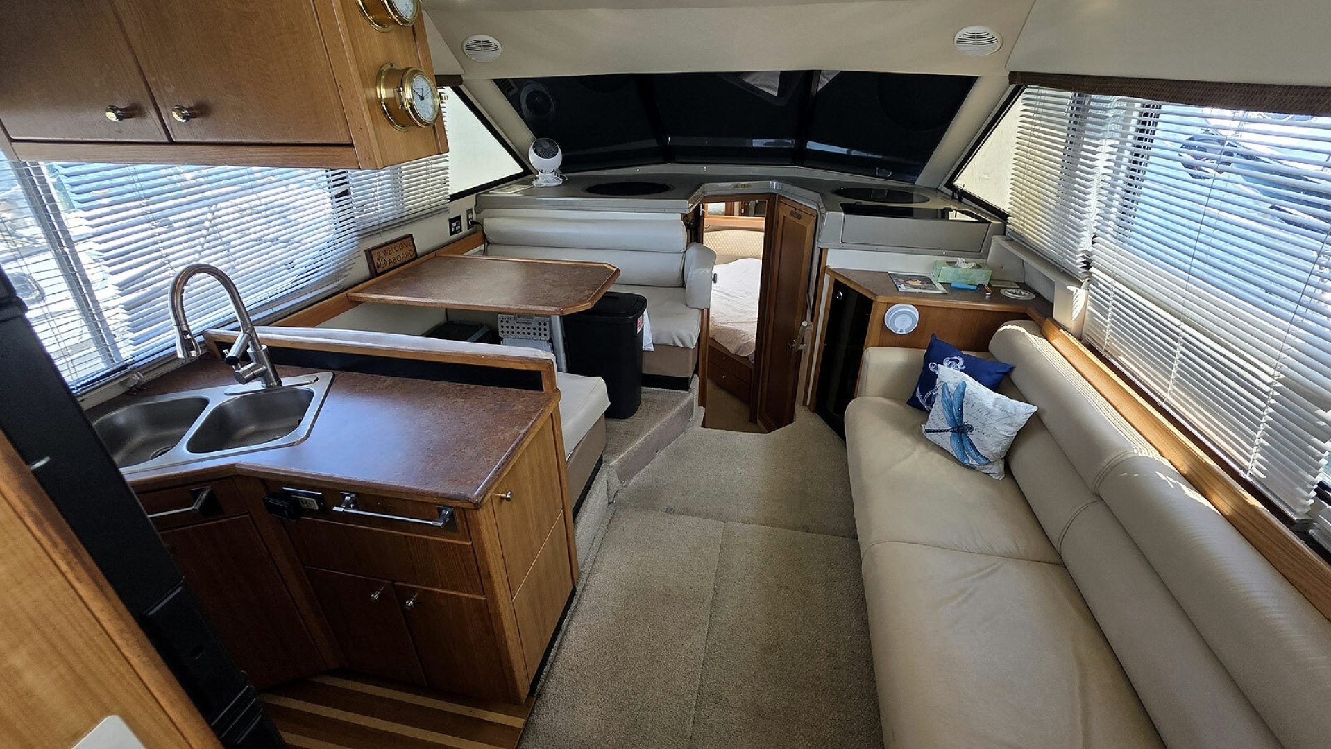 1999 Bayliner 4087 CPMY - Image 13