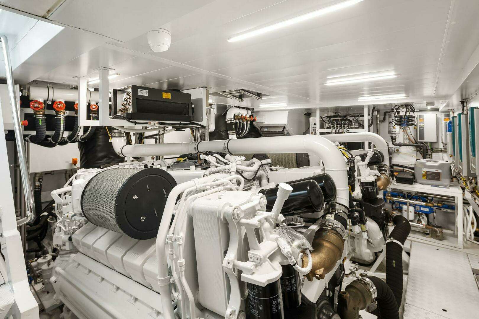 2023 Sanlorenzo SL86 - Image 59