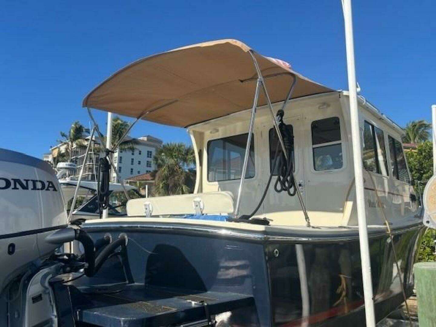 2018 Islander 27 Islander Hardback - Image 4