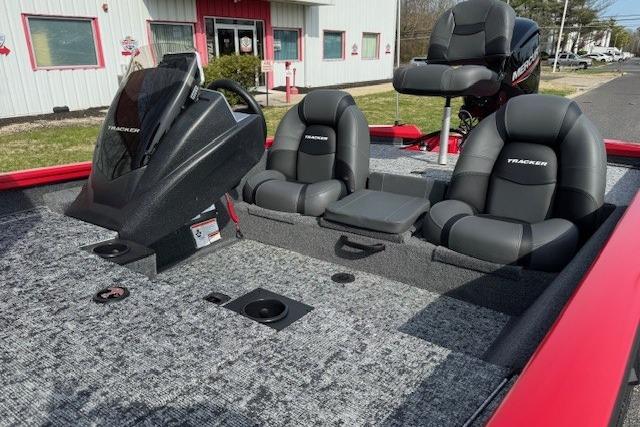 2026 Tracker Pro Team 175 boat interior with sleek seating and modern console design.