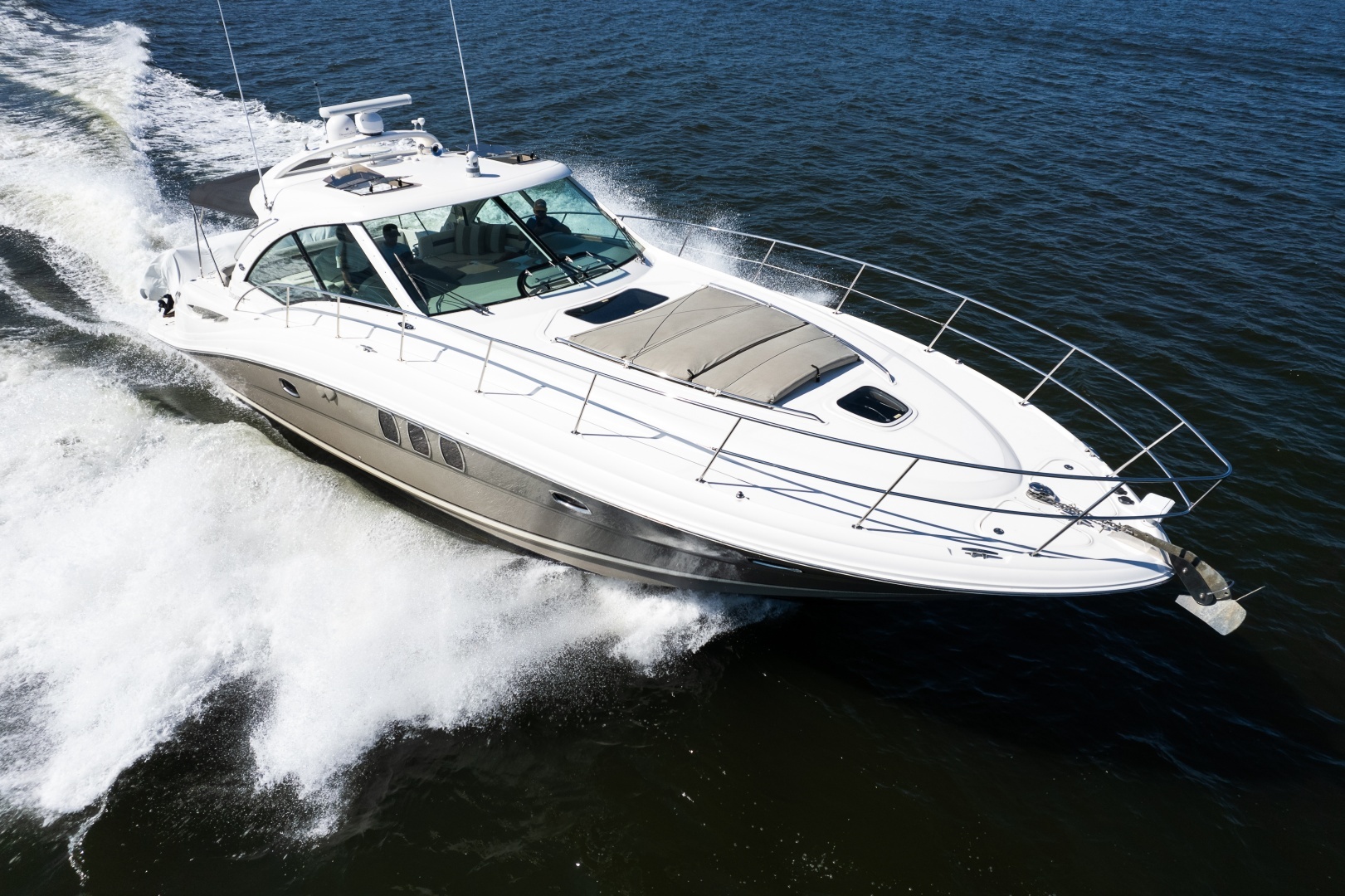 2005 Sea Ray 480 Motor Yacht - Image 2