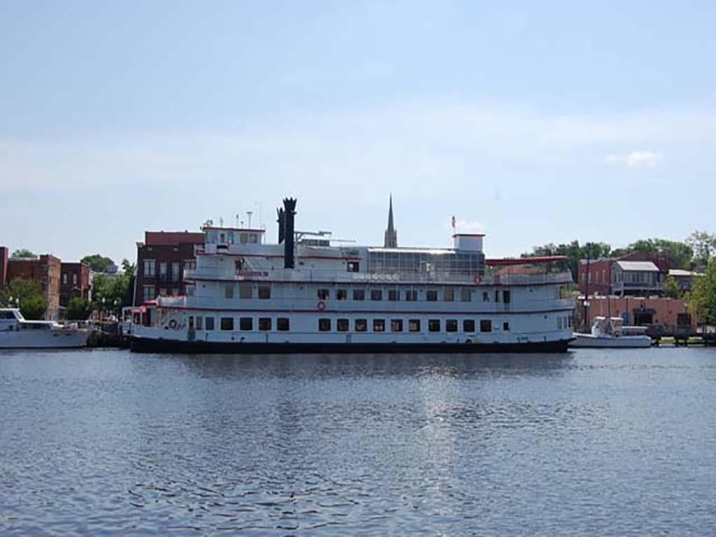 1985 Custom Serodino Dinner Boat