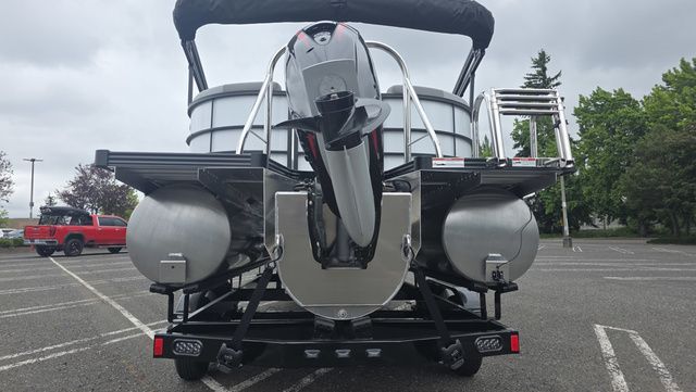 2026 Manitou 21 AURORA RF VPII WITH MERCURY 150HP FOUR-STROKE X - 6