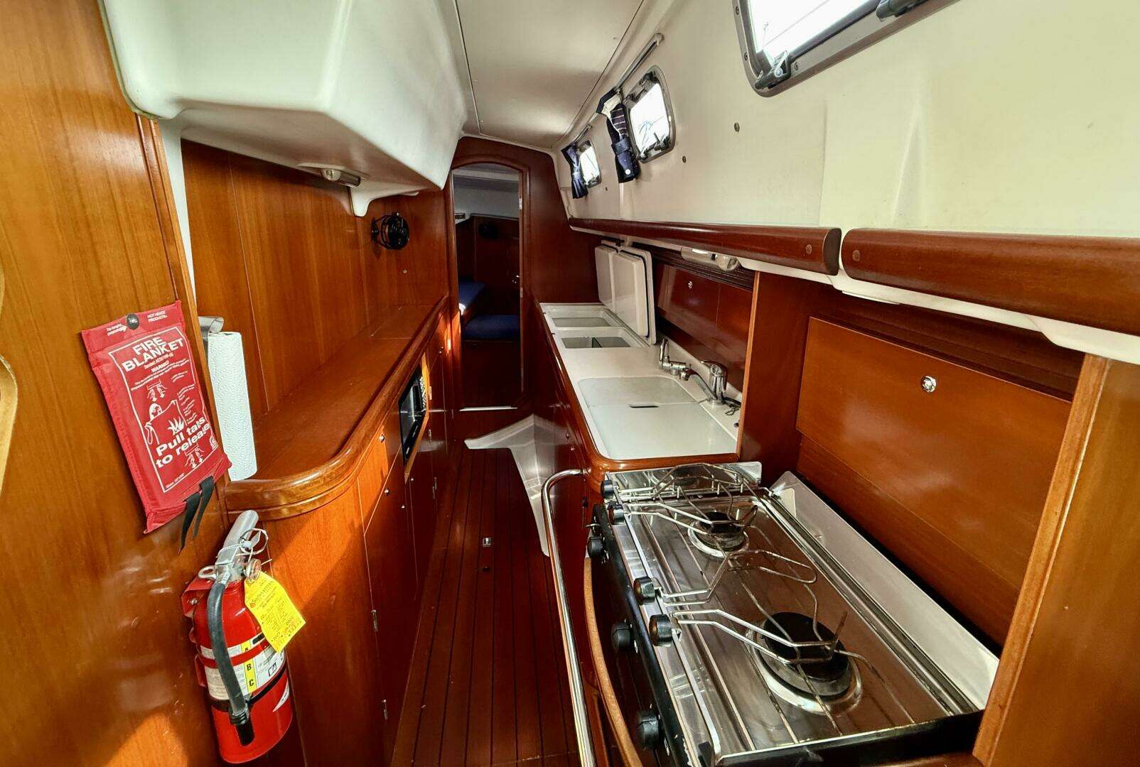 2003 Beneteau — - Image 35