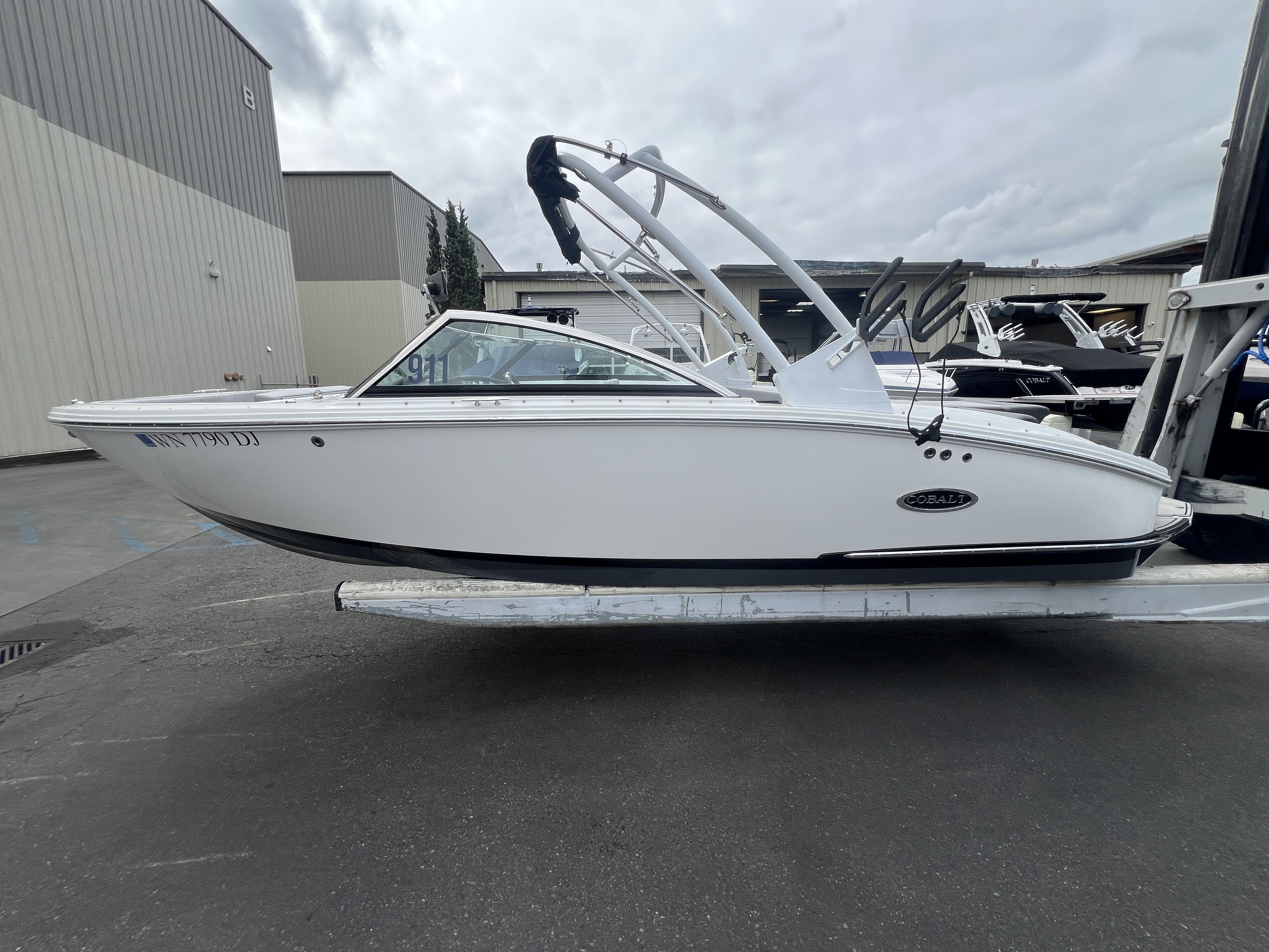 2023 Cobalt CS23 Surf