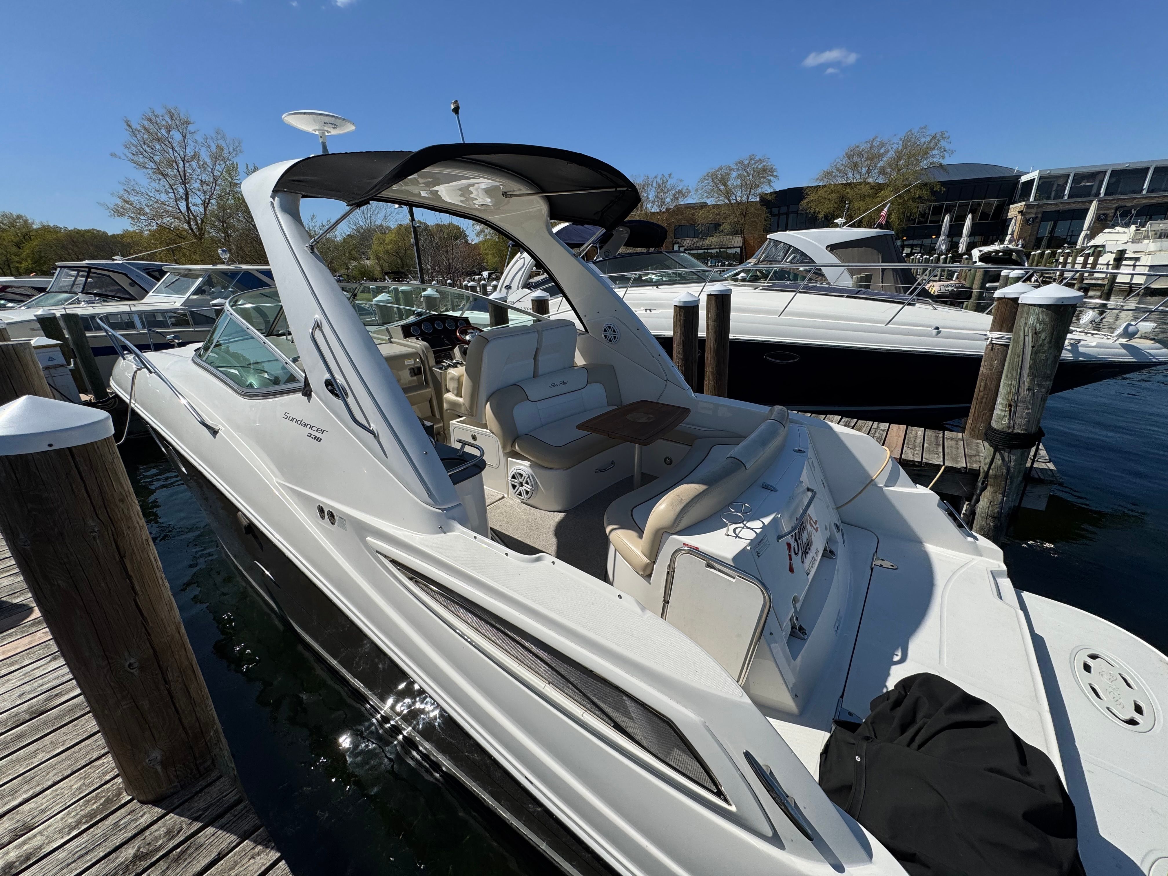 2012 Sea Ray Sundancer 330