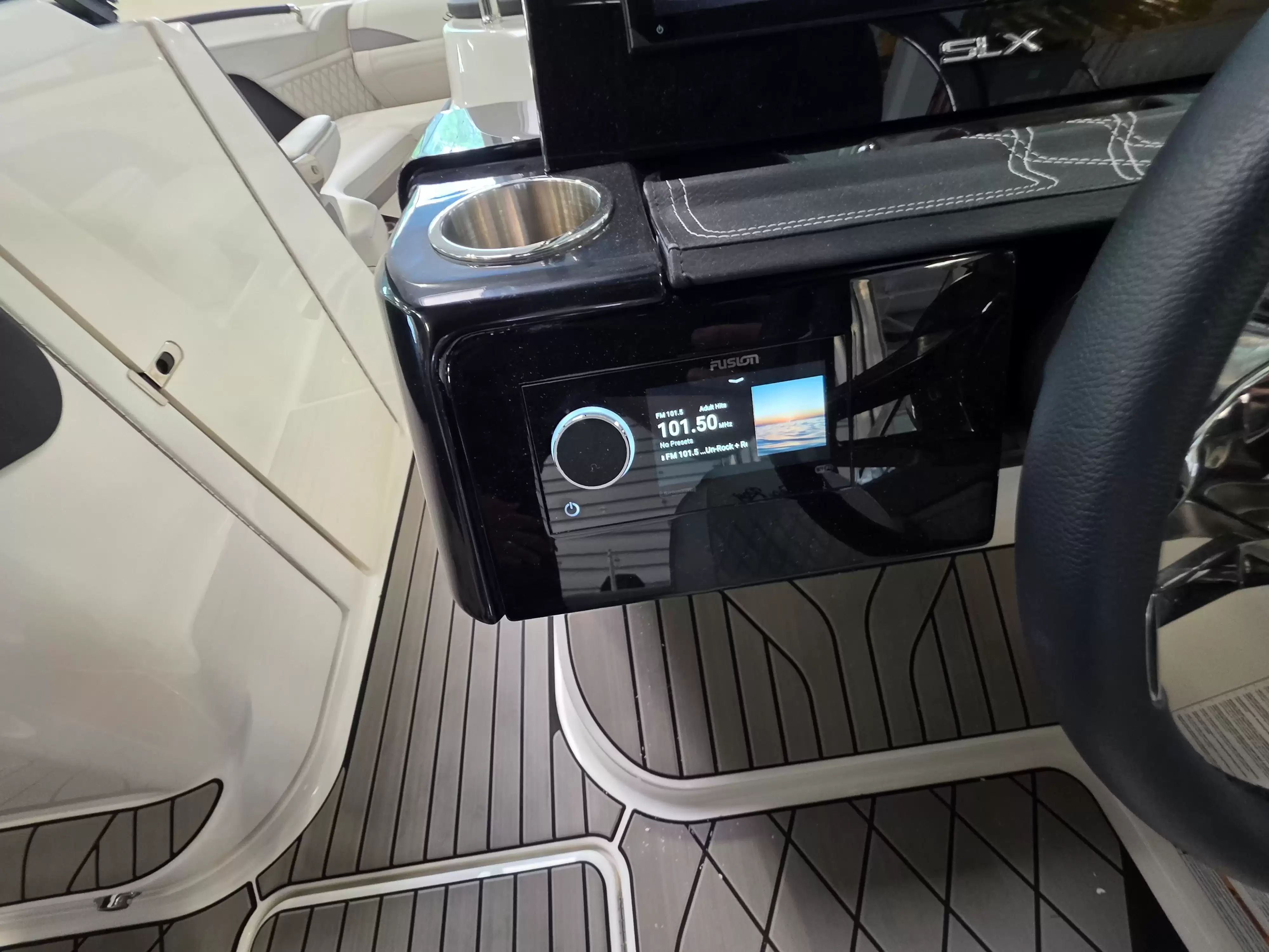 2026 Sea Ray 260SXO - 26