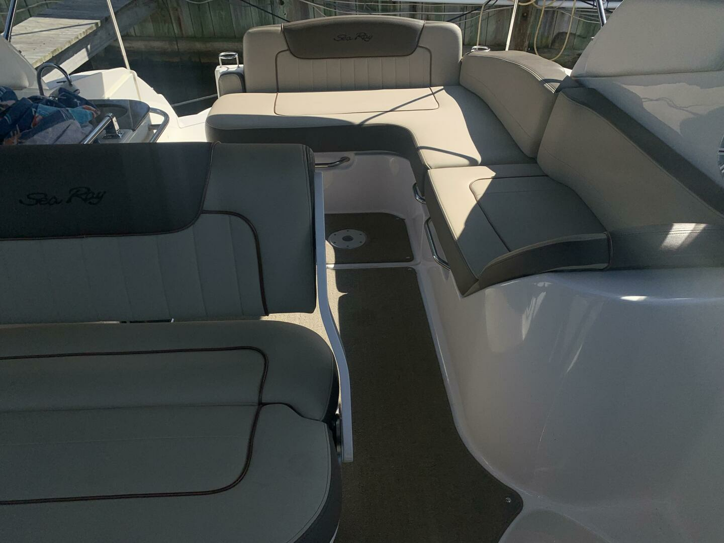 2014 Sea Ray 280 Sundancer - Image 11