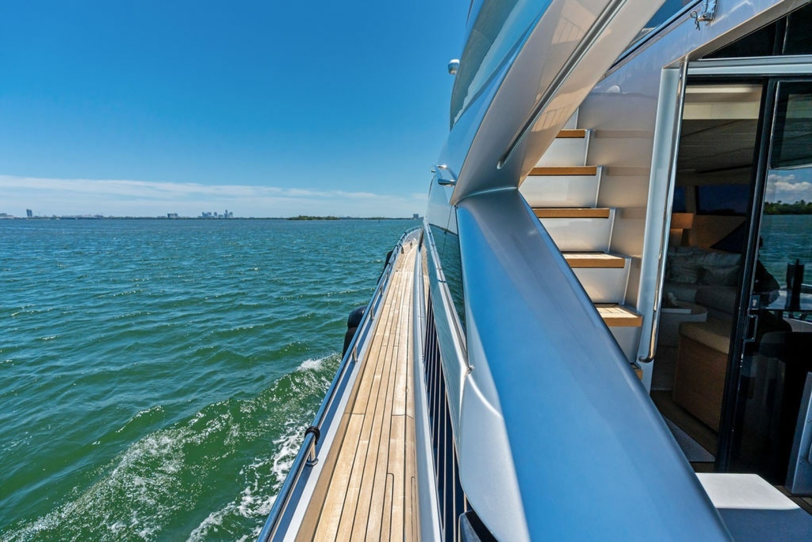 2012 Pershing 92 - Image 14