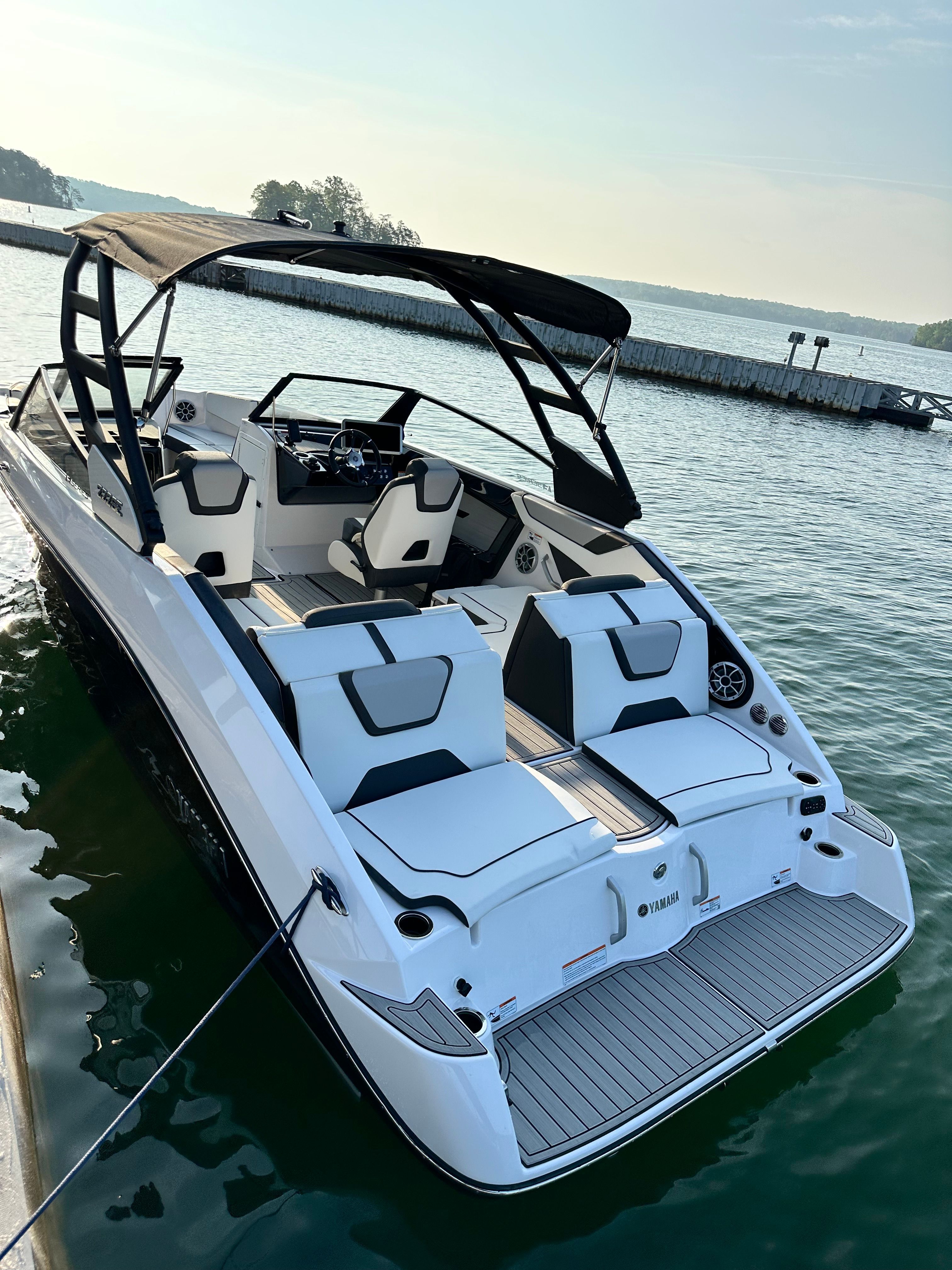 2025 Yamaha Boats 222SE - 7