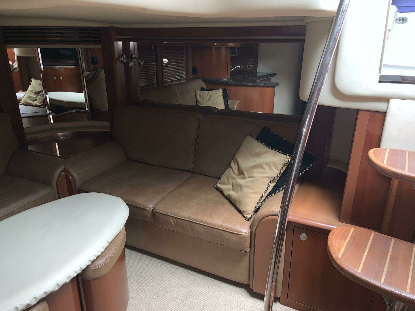 2005 Sea Ray 500 Sundancer - Image 48