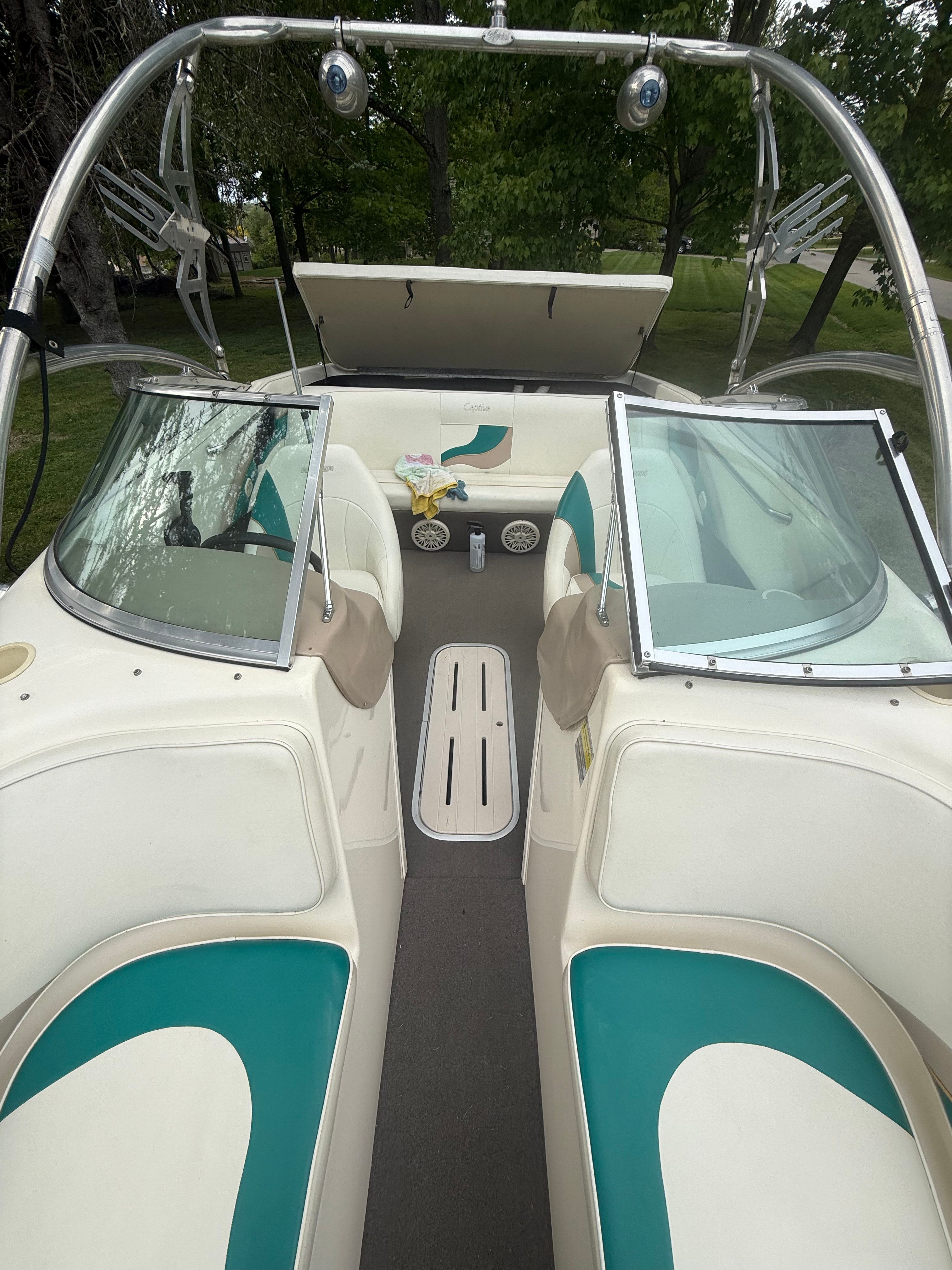 1995 Rinker 212 Captiva Bowrider - 26
