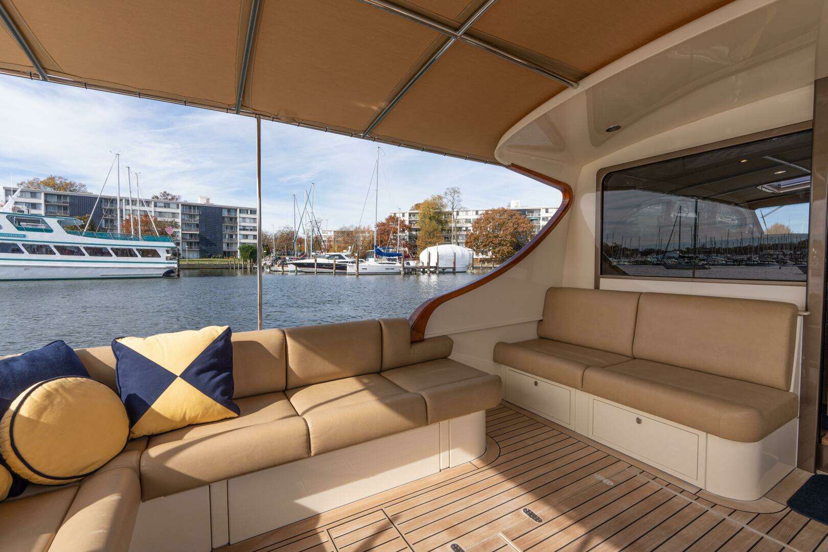 2016 Palm Beach Motor Yachts PB50 - Image 23