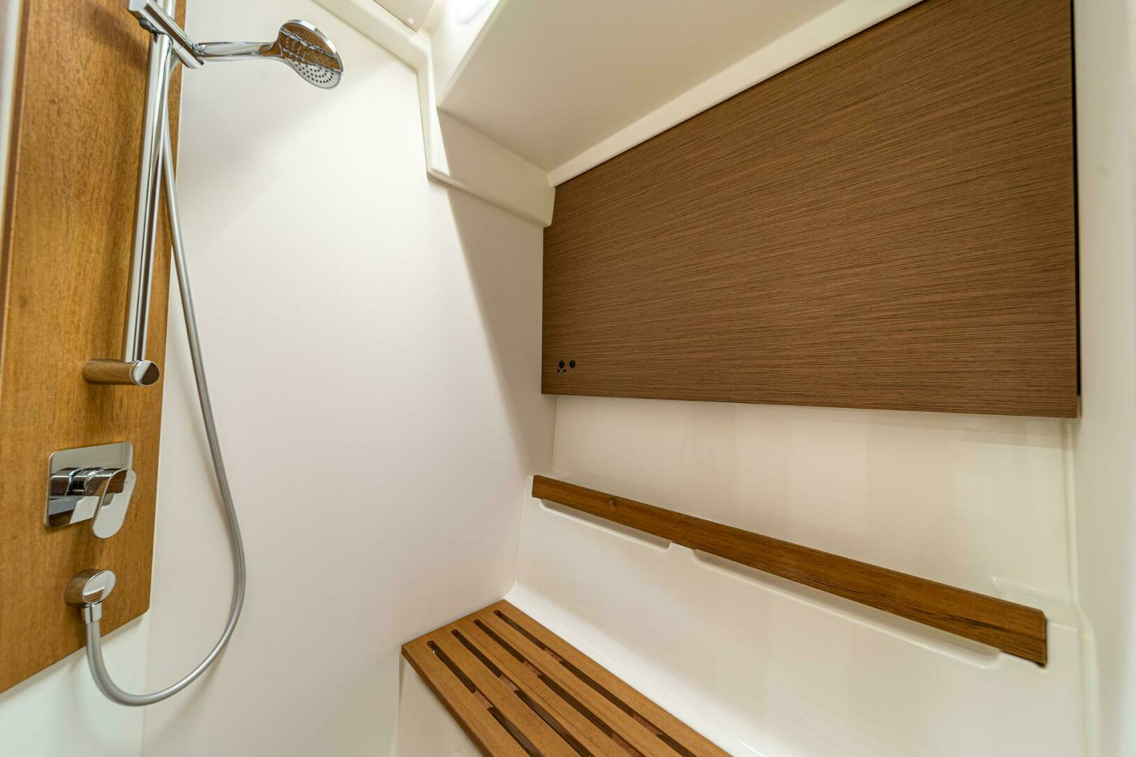 2026 Beneteau Oceanis Yacht 54 - Image 16