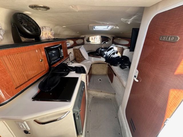 2004 Sea Ray 260 DA - 11