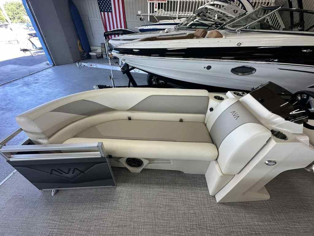 2026 Avalon Venture 2385 QL - 4
