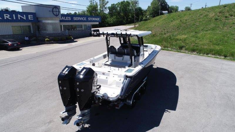 2026 Robalo R300 Center Console - 3